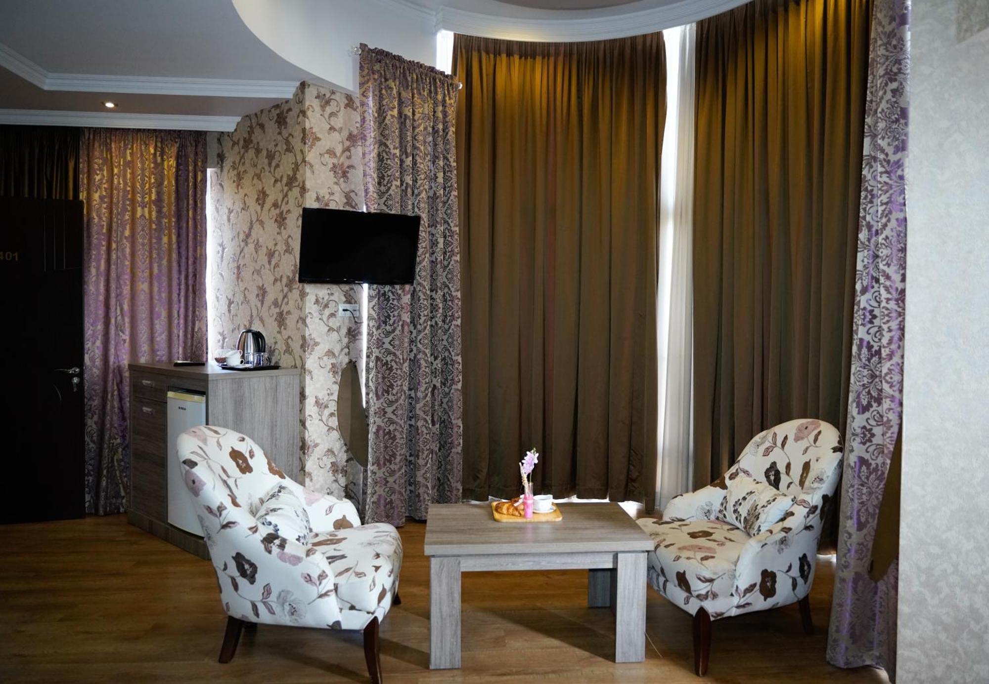 Hotel Monopoli קוטאיסי מראה חיצוני תמונה