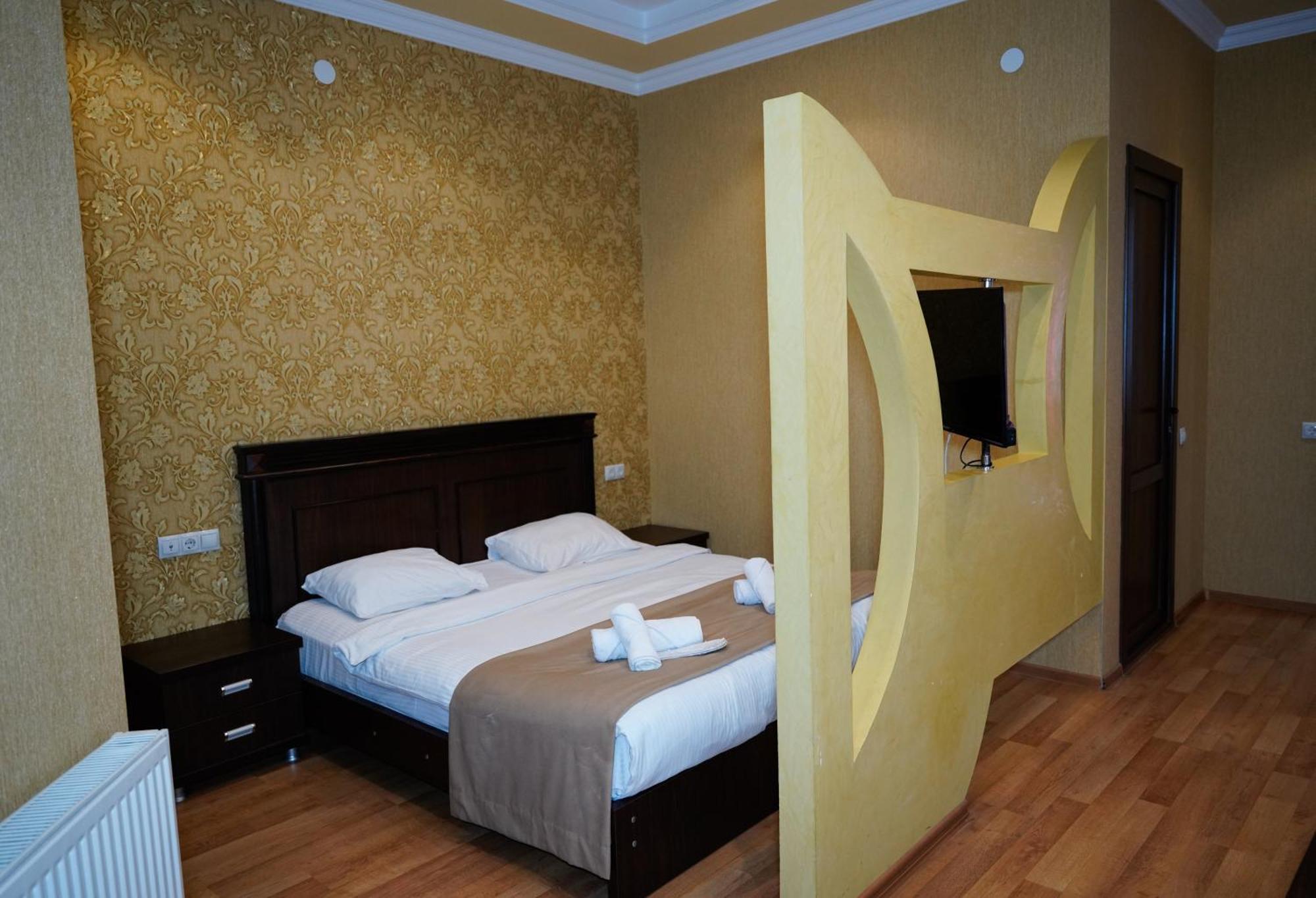 Hotel Monopoli קוטאיסי מראה חיצוני תמונה